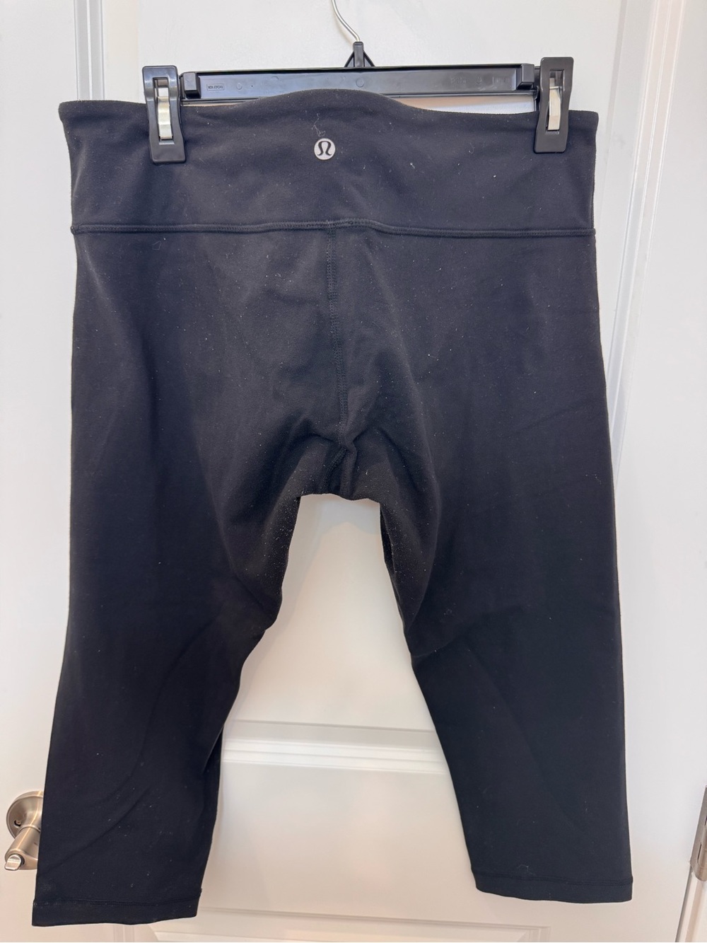 lululemon athletica Black Capri Leggings - Mid Rise